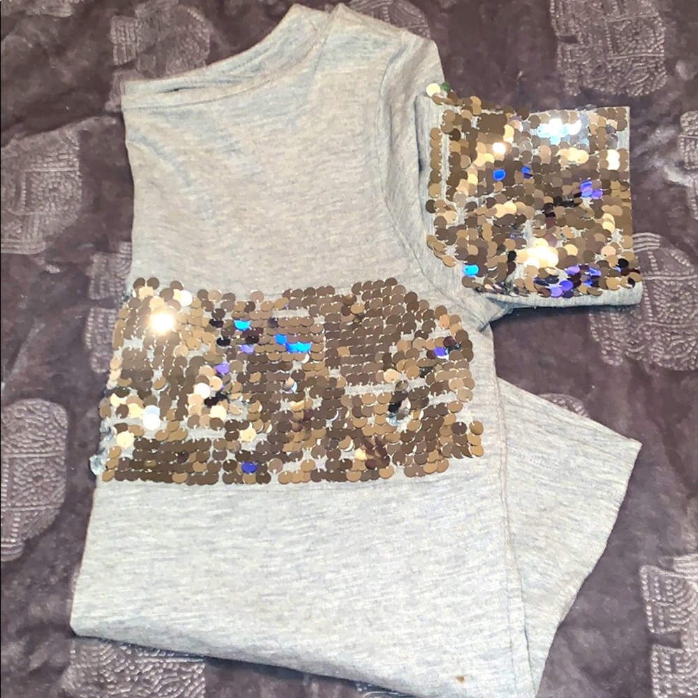 Heathered grey sequin short sleeve top